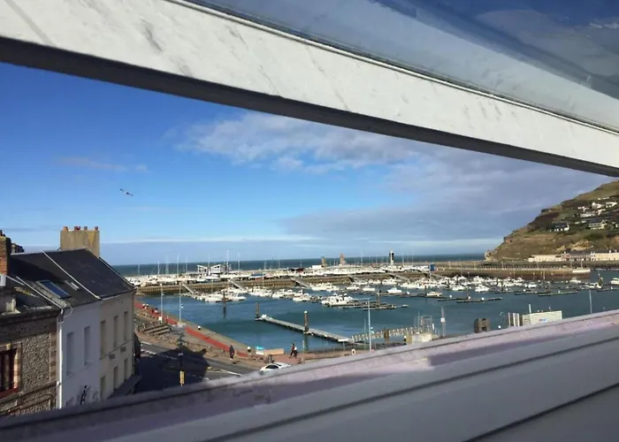 Le Semaphore Vue Port Et Mer Fecamp