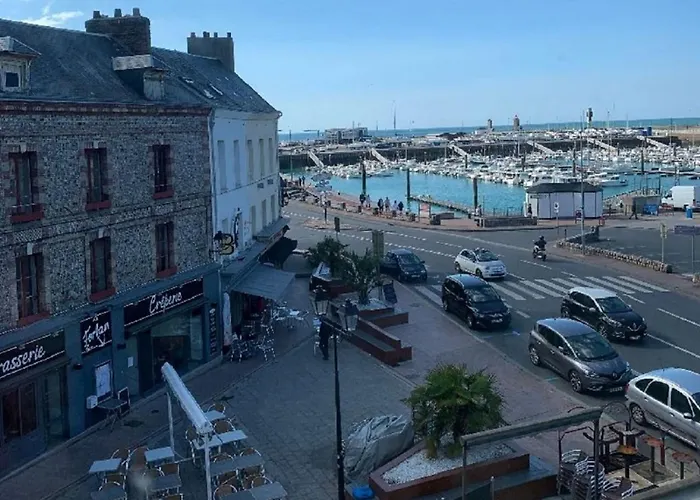 Le Semaphore Vue Port Et Mer Fecamp